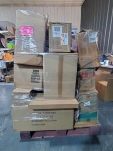 Amazing Christmas clothes pallet