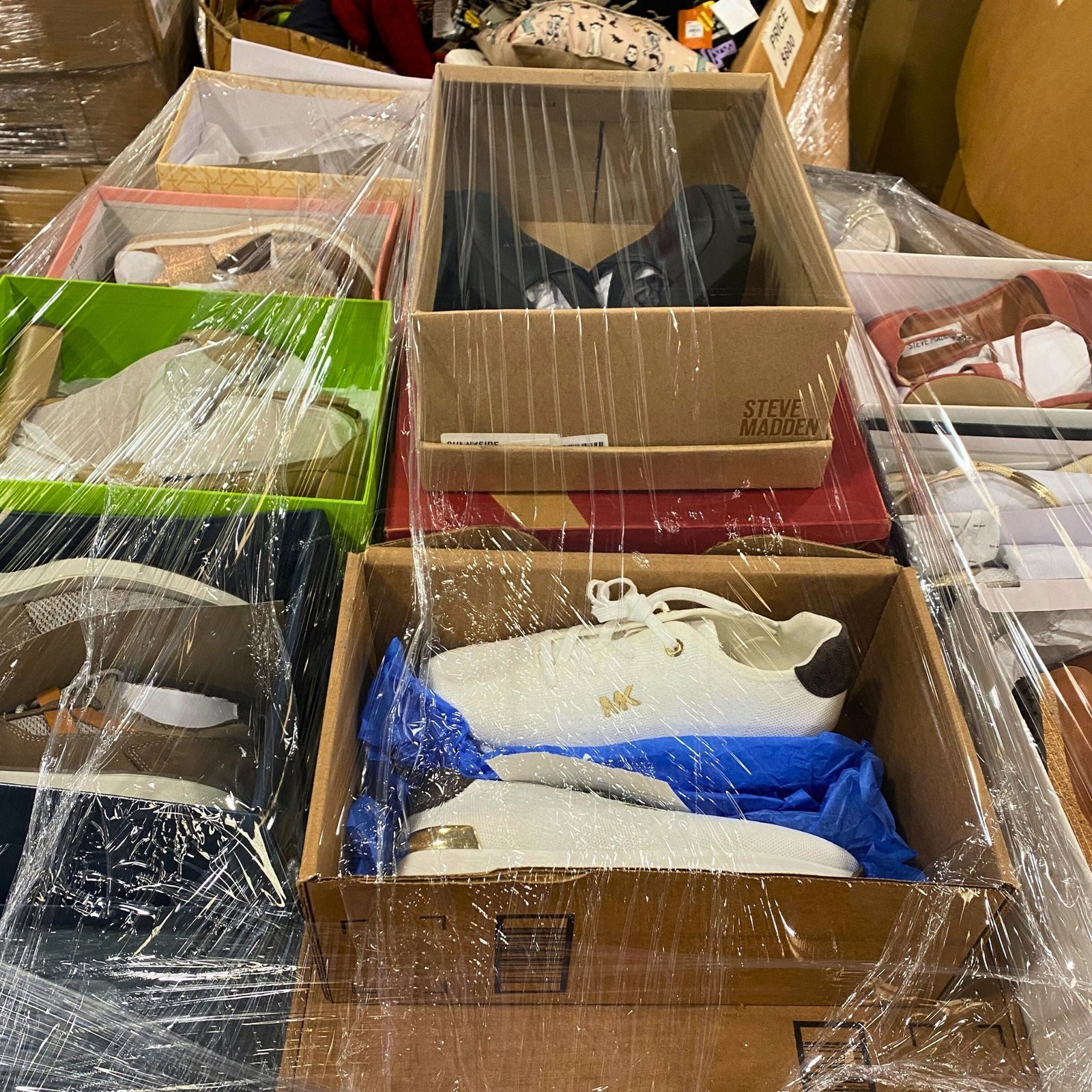 Pallet of Assorted Shoes of Different Brands And Sizes (350 Pcs Pallet) - Bulk liquidation sales